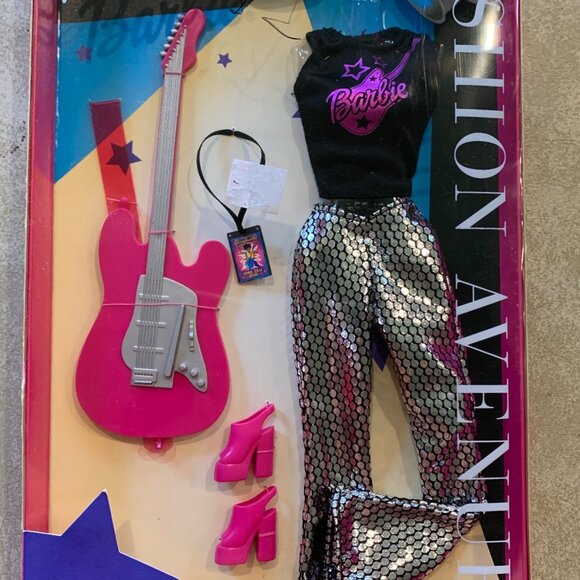 Barbie Fashion Avenue Rock Star Outfit Set 56650 With Accessories Ages 3+ - Picture 4 of 5